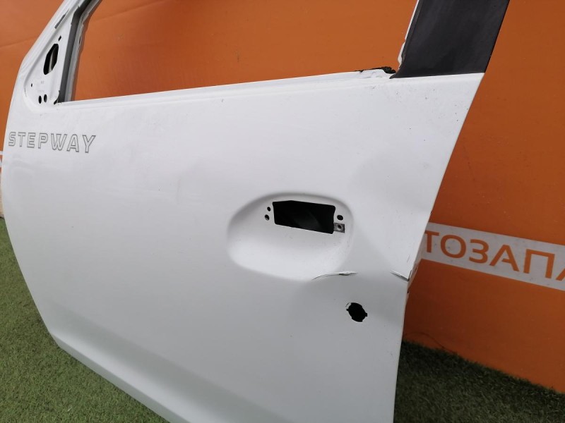 Sandero №16 дверь передняя левая деф