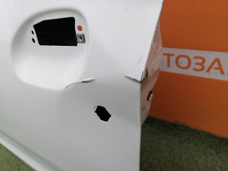 Sandero №16 дверь передняя левая деф