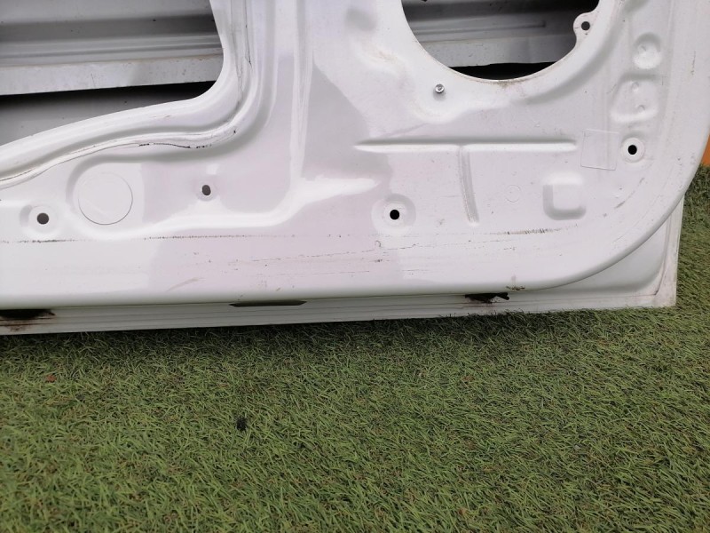 Sandero №16 дверь передняя левая деф