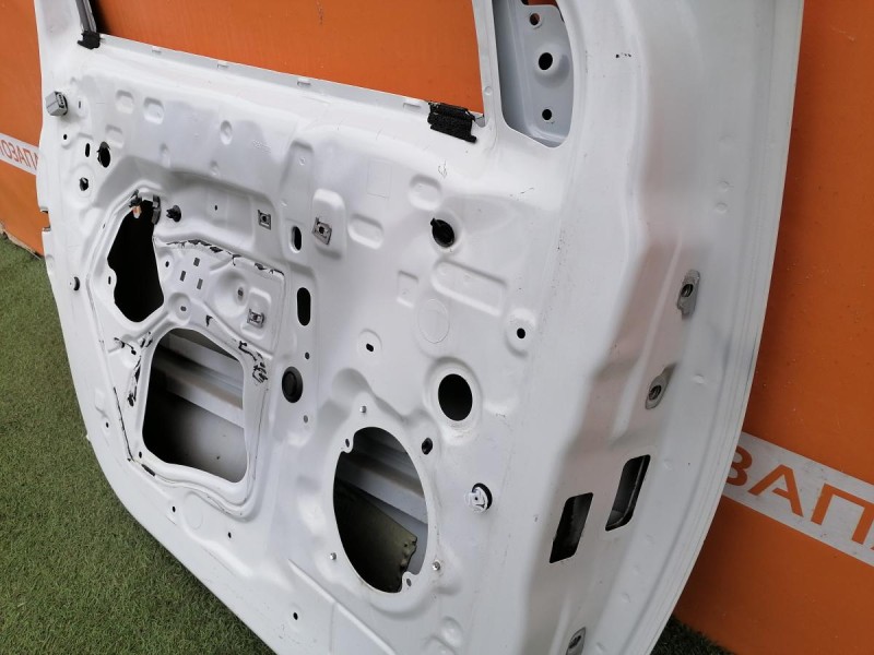 Sandero №16 дверь передняя левая деф