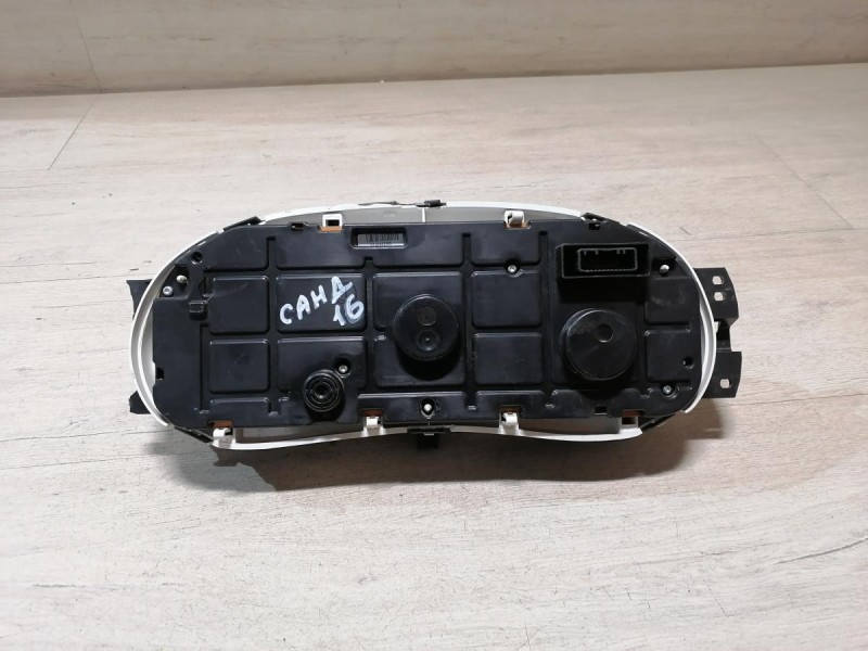 Sandero №16 панель приборов деф рест