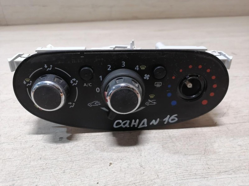 Sandero №16 блок управления кондиционером деф