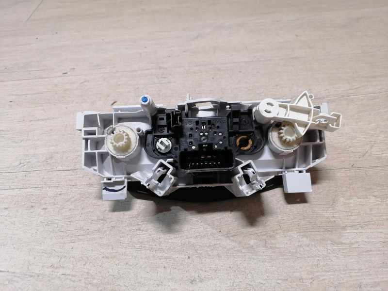 Sandero №16 блок управления кондиционером деф