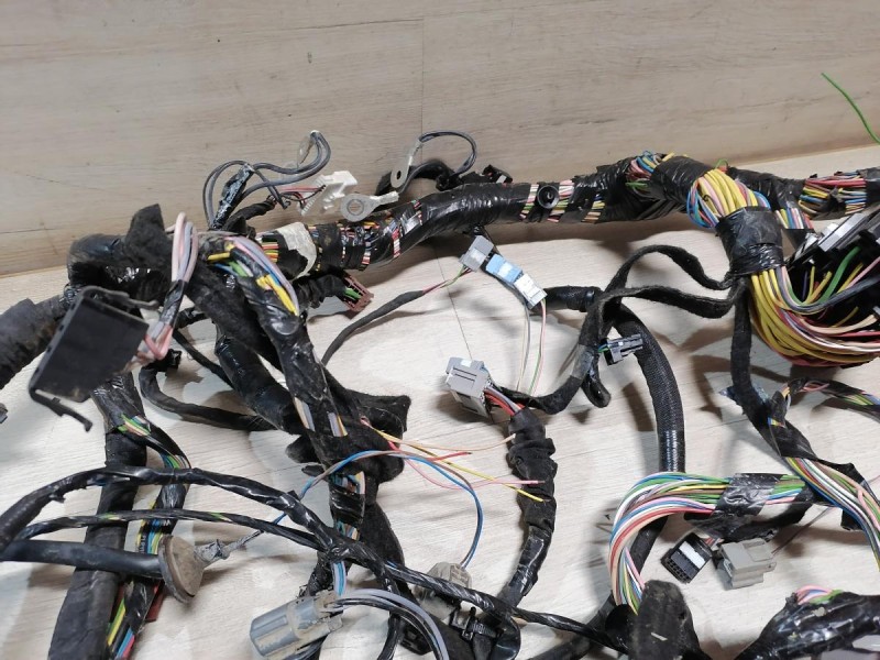 Sandero №16 проводка салона деф на запчасти