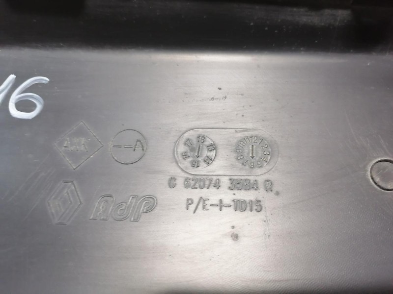 Sandero №16 накладка переднего бампера левая