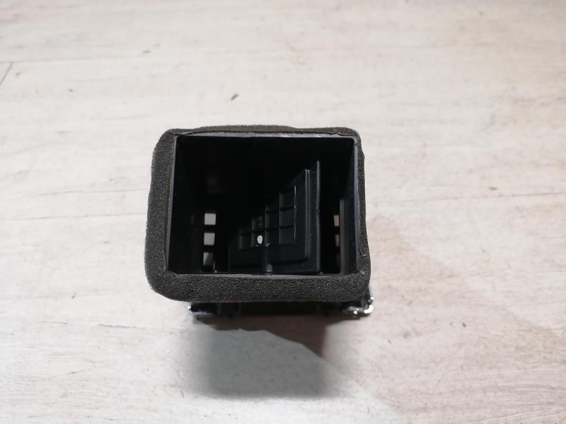 Actyon №2 дефлектор торпедо правый