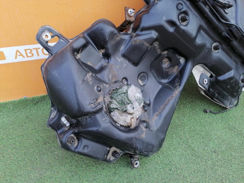 Audi A6 C7 бензобак