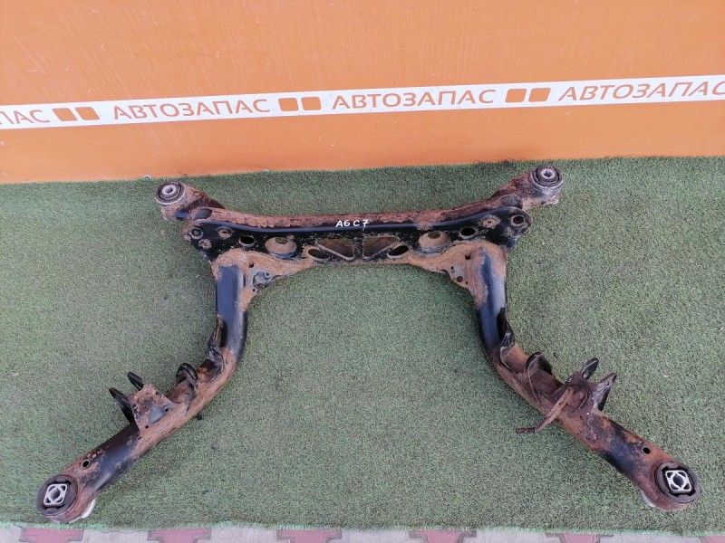 Audi A6 C7 подрамник задний