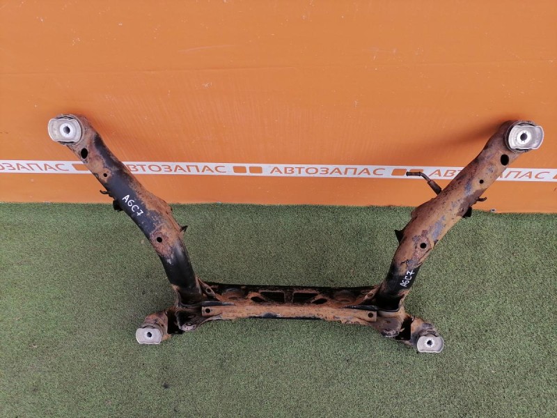 Audi A6 C7 подрамник задний