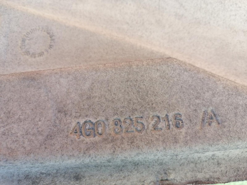 Audi A6 C7 защита днища антигравийная правая к-кт деф