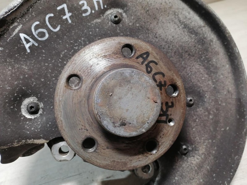 Audi A6 C7 кулак задний правый в сборе