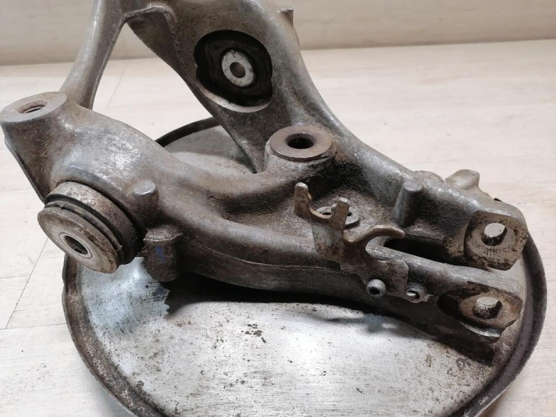 Audi A6 C7 кулак задний правый в сборе