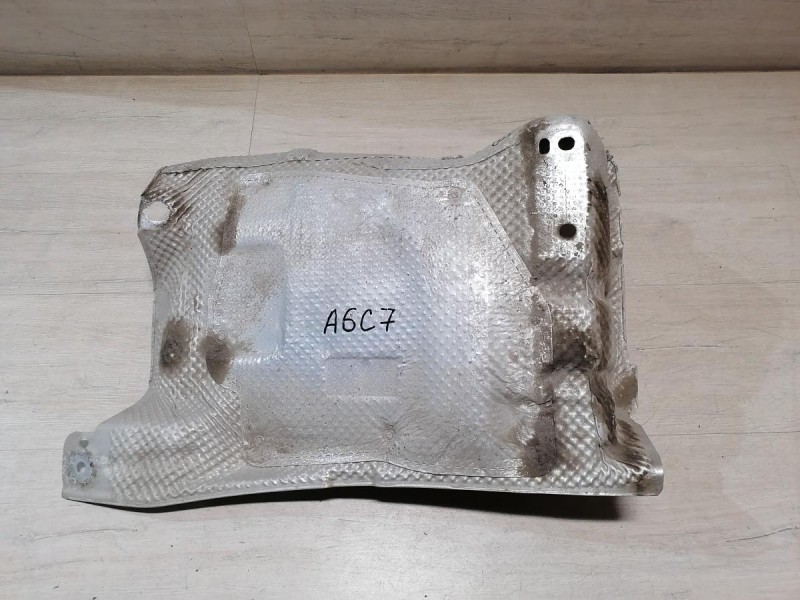 Audi A6 C7 тепловой экран глушителя 4g0804173 деф