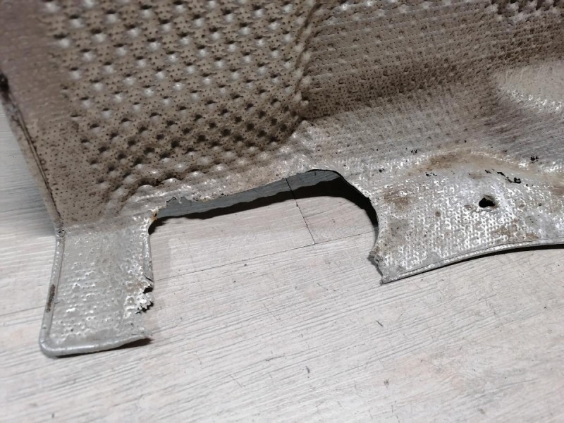 Audi A6 C7 тепловой экран глушителя 4g0804160 деф