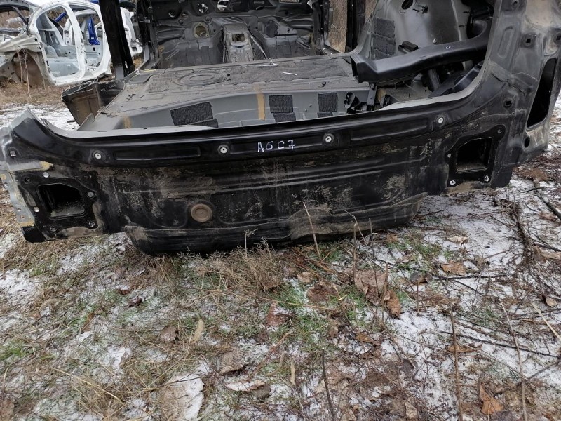 Audi A6 C7 панель задняя ниша под запаску