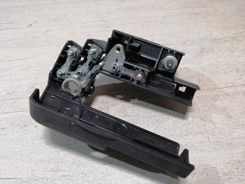 Audi A6 C7 пиропатрон клемма акб аккумулятора