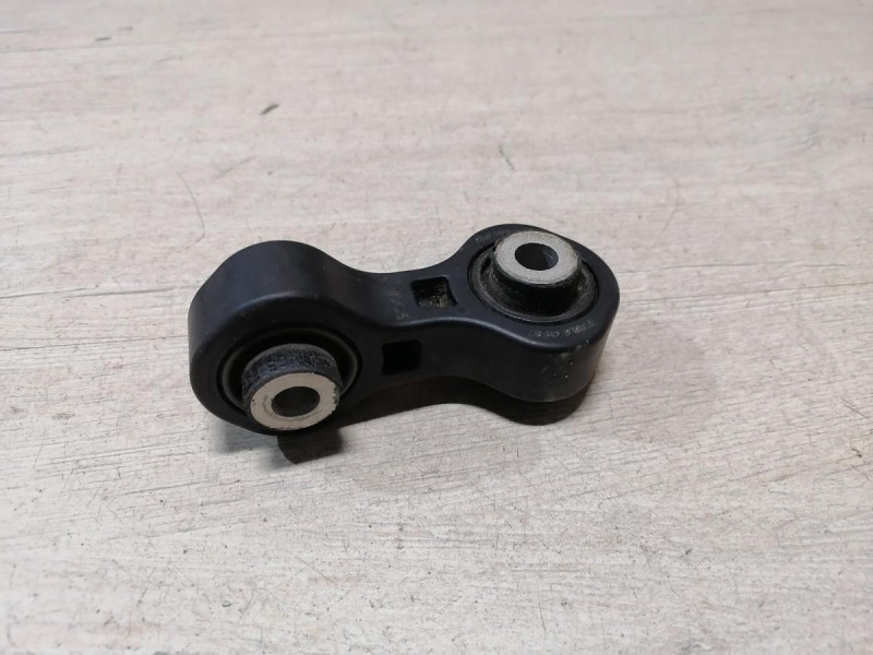 Audi A6 C7 стойка стабилизатора задняя к-кт