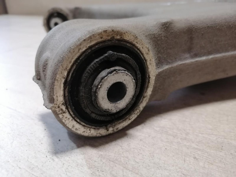 Audi A6 C7 рычаг задний нижний левый