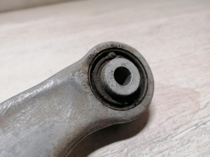 Audi A6 C7 рычаг задний верхний кривой правый