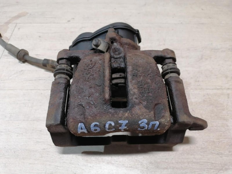 Audi A6 C7 суппорт задний правый