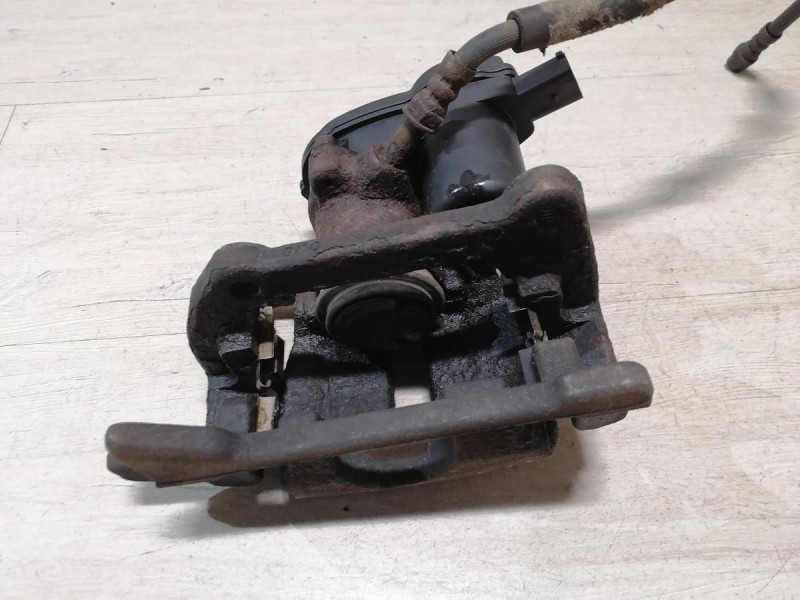 Audi A6 C7 суппорт задний правый