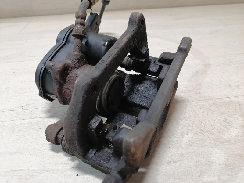 Audi A6 C7 суппорт задний правый