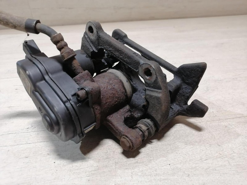 Audi A6 C7 суппорт задний правый