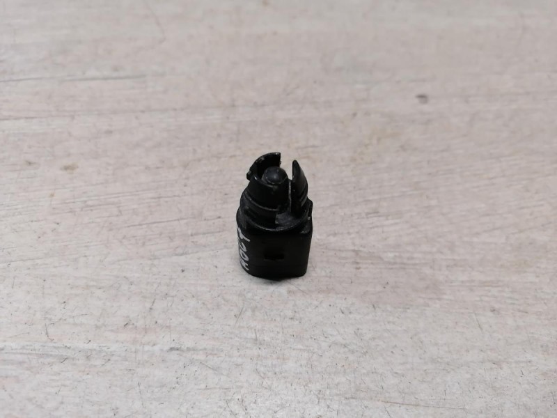 Audi A6 C7 датчик наружной температуры воздуха 8z0820535