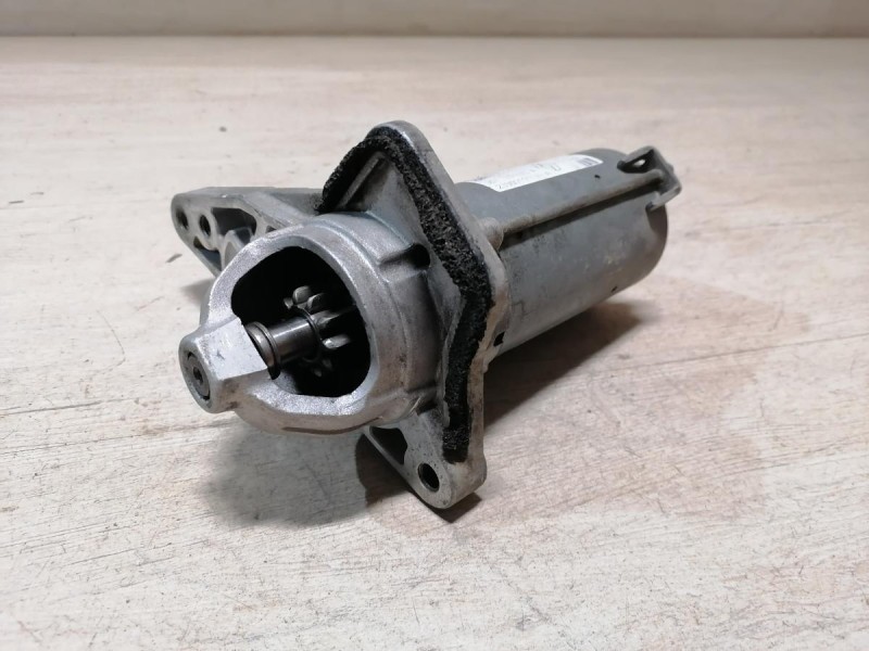 Sandero №18 стартер 16кл H4M