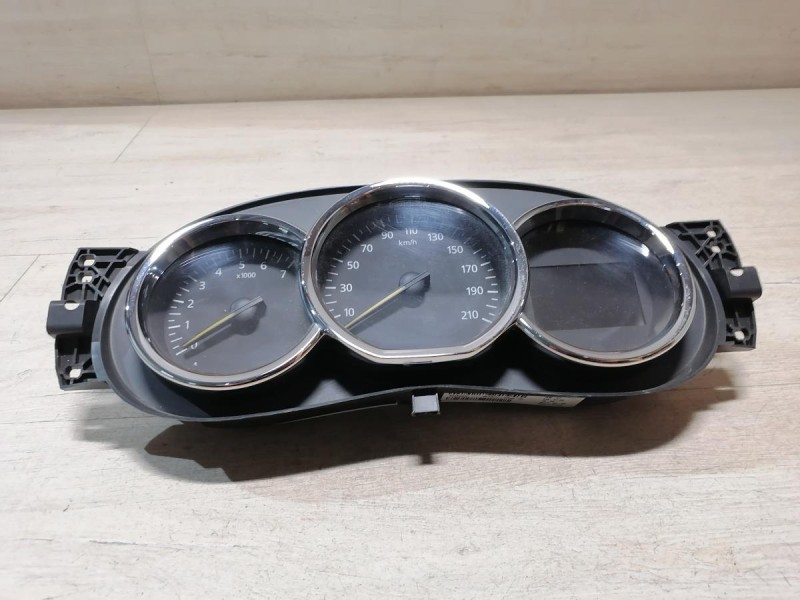 Sandero №18 панель приборов