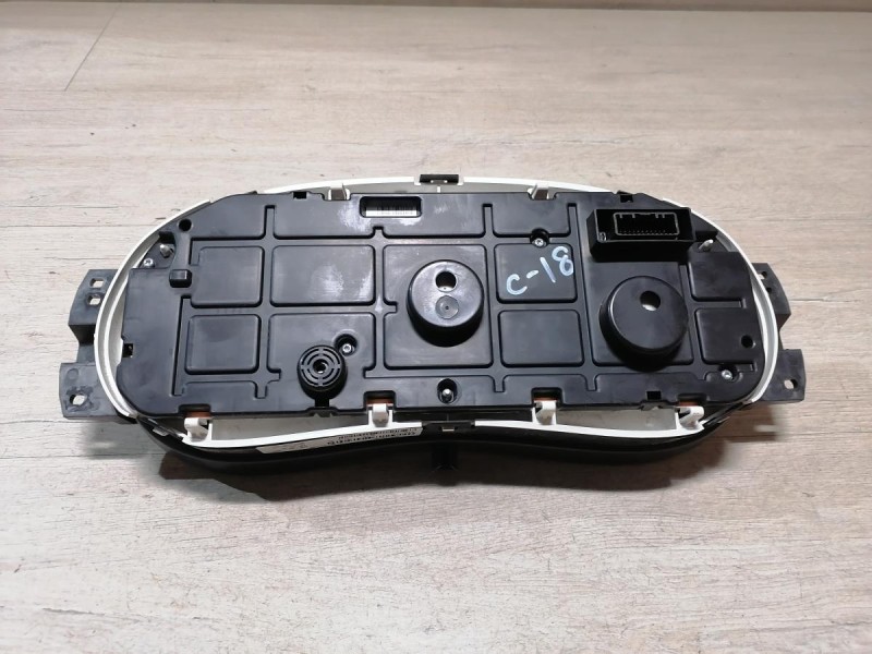 Sandero №18 панель приборов