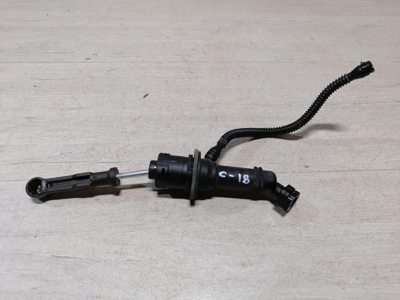 Sandero №18 цилиндр сцепления главный