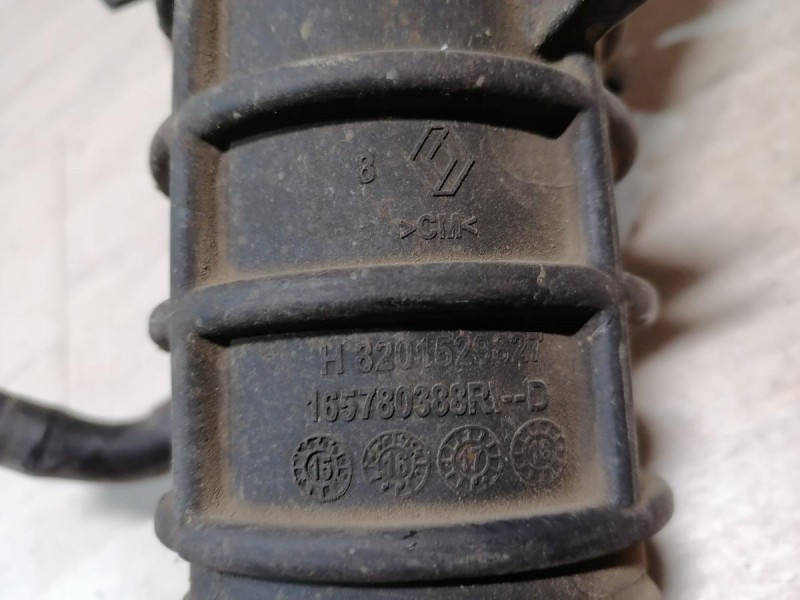 Sandero №18 патрубок воздушного фильтра H4M