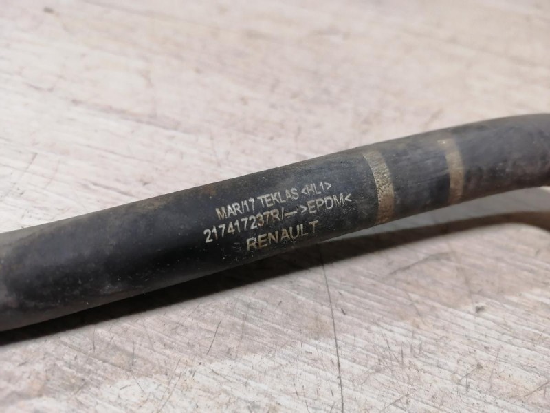 Sandero №18 патрубок расширительного бачка