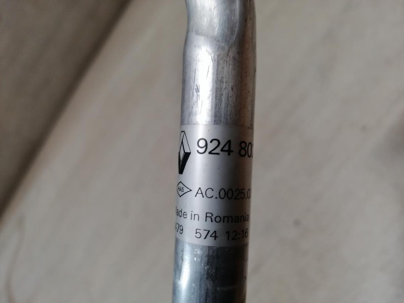 Sandero №18 трубка кондиционера толстая длинная 924804175