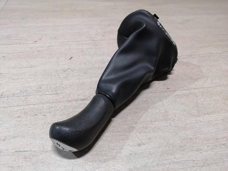 Sandero №18 ручка кулисы мкпп