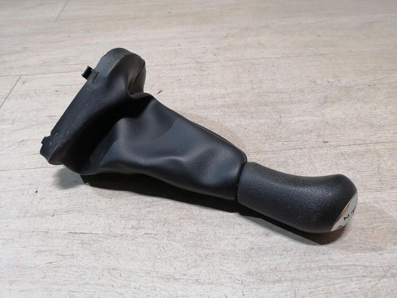 Sandero №18 ручка кулисы мкпп