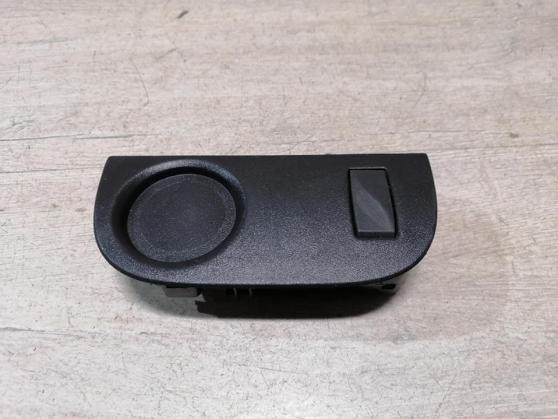 Sandero №18 накладка торпедо под блок управления зеркалами