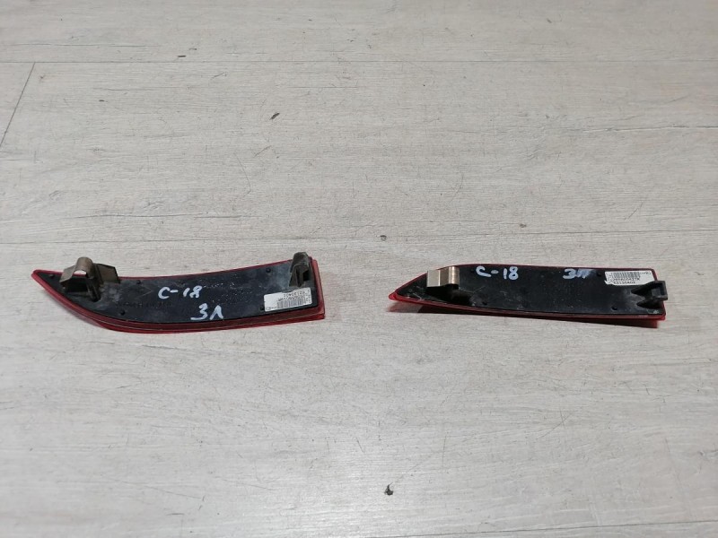 Sandero №18 катафот левый