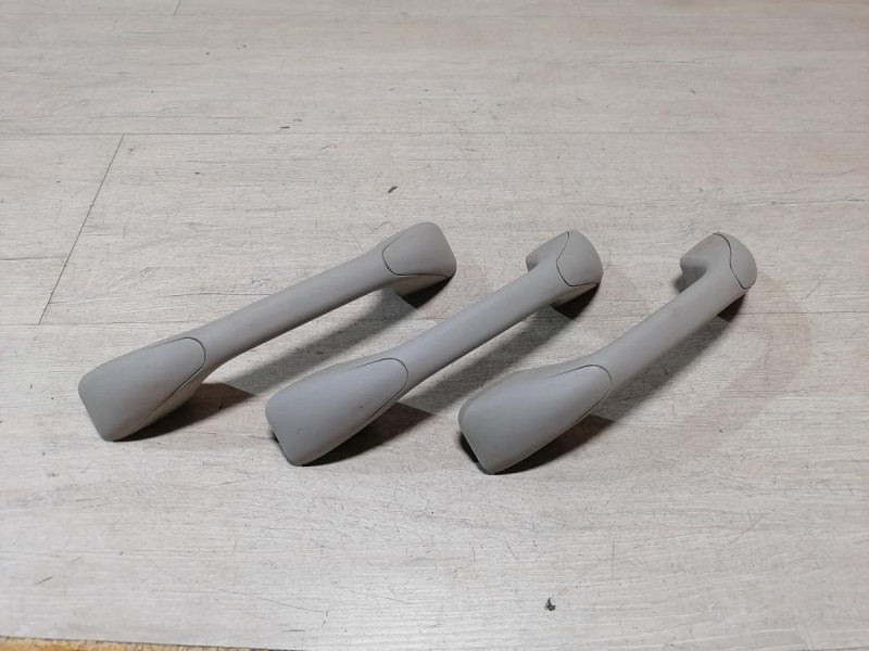 Sandero №18 ручка потолка