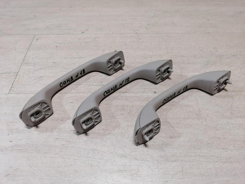 Sandero №18 ручка потолка