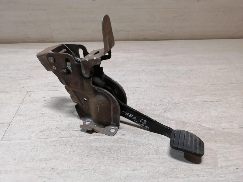 Sandero №18 педаль тормоза