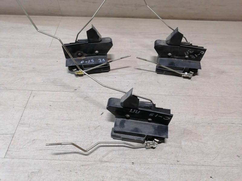 Sandero №18 замок двери задний правый