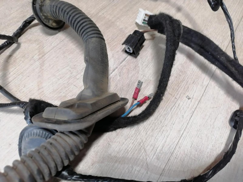 Sandero №18 проводка двери задняя правая