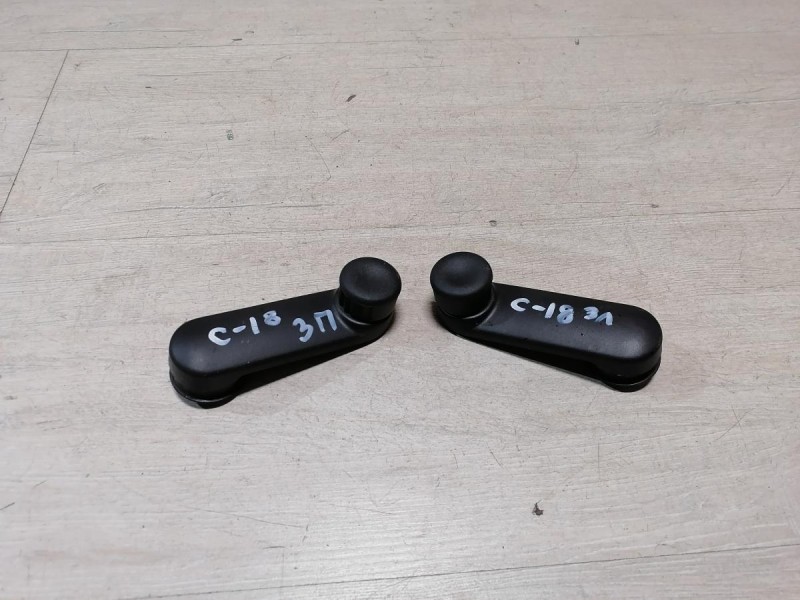 Sandero №18 ручка стеклоподъемника