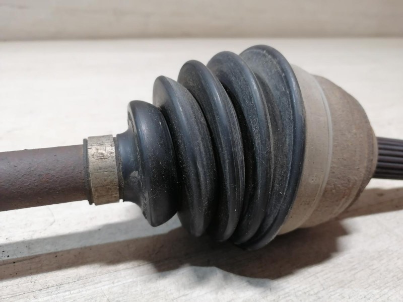 Sandero №18 привод левый h4m