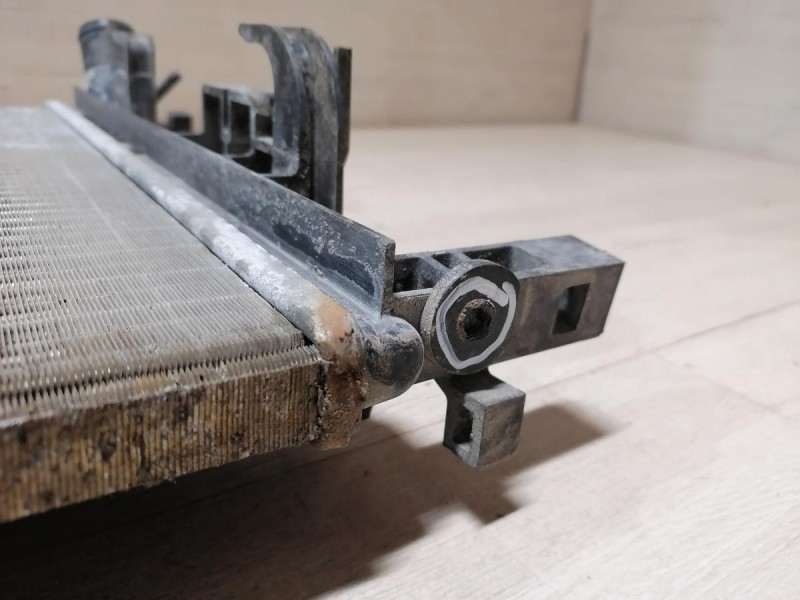 Sandero №18 радиатор охлаждения двигателя