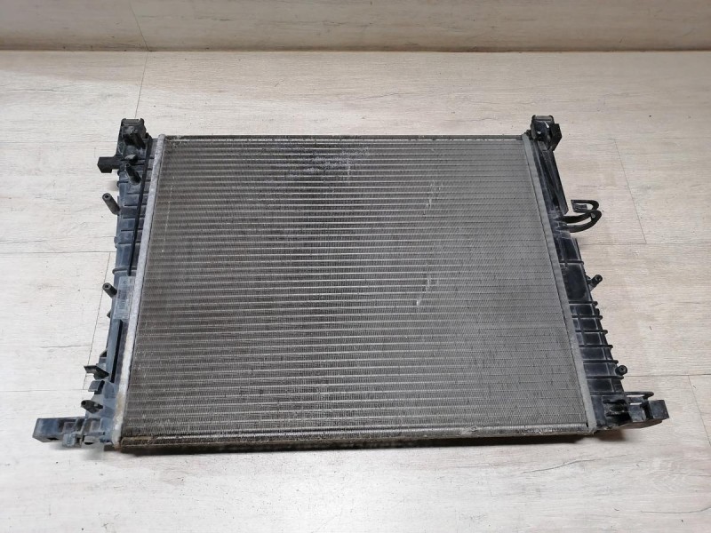 Sandero №18 радиатор охлаждения двигателя