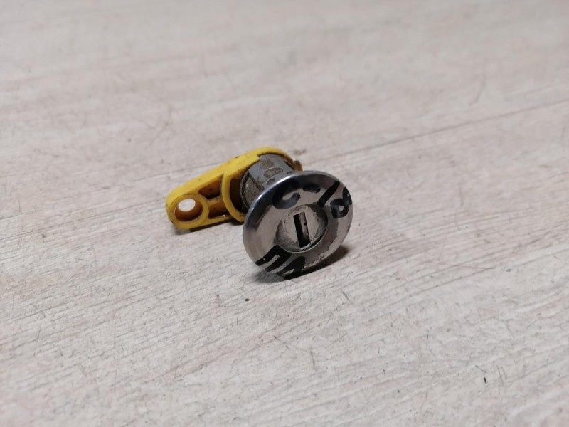 Sandero №18 замок зажигания к-кт