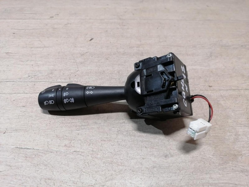 Sandero №18 переключатель поворотов